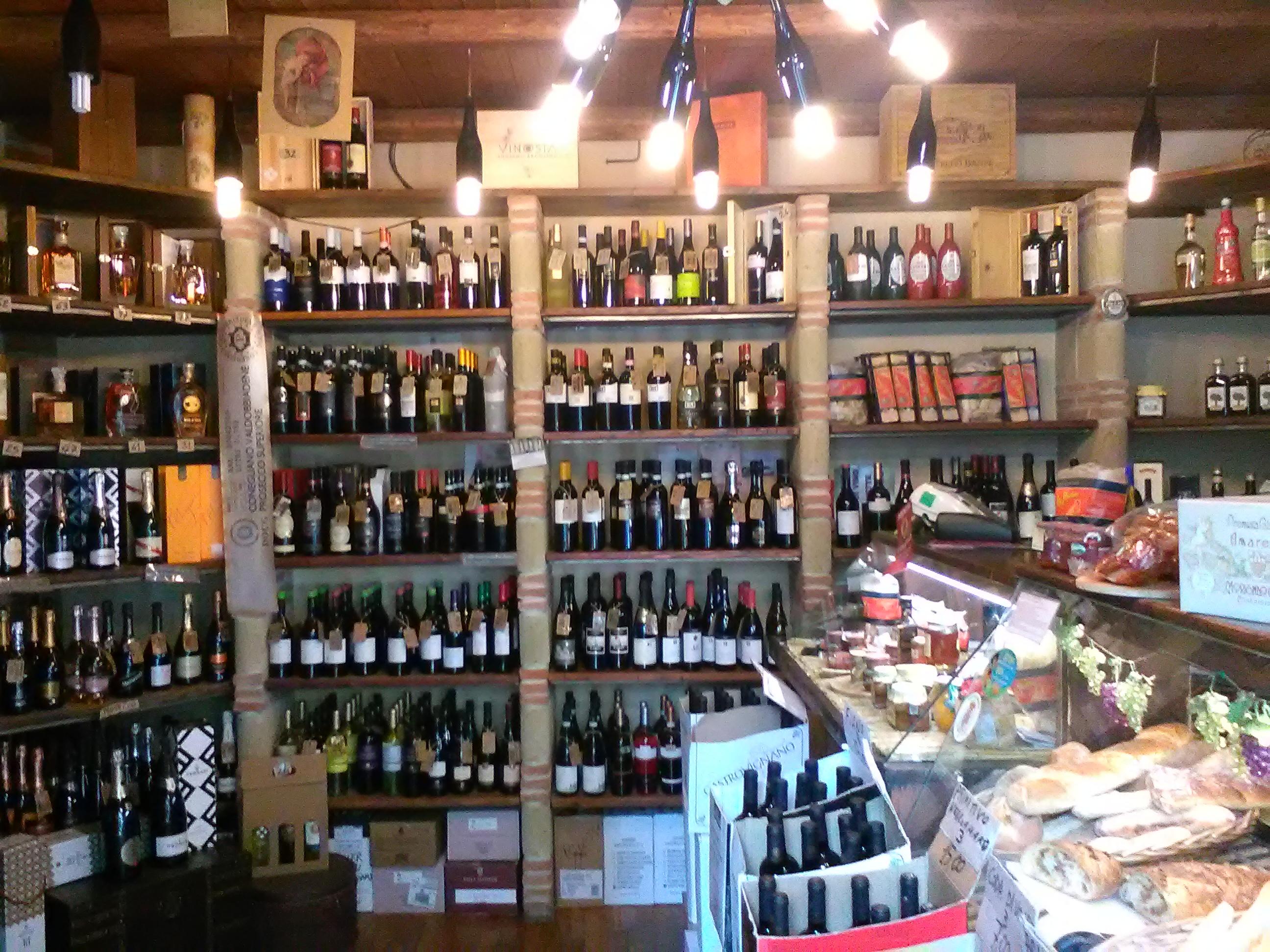enoteca_scaffale